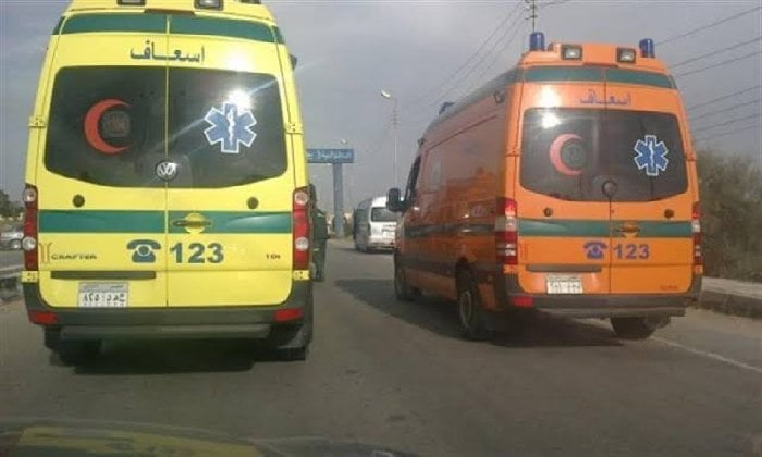  8 مصابين نتيجة انقلاب تروسيكل في شبراخيت بحيرة، من بينهم 4 سيدات