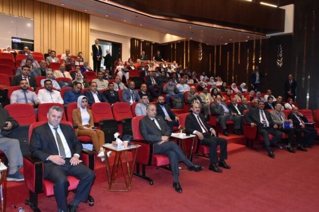 التحول الرقمي: الفرص والتحديات في مهنة التجارة