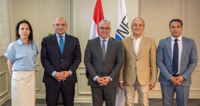 الشراكة المصرية التركية: عقد UR SA لتصنيع المنسوجات والتغليف في قلب قناة السويس