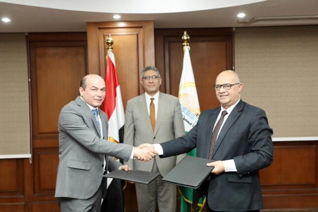 تمثال للدكتور مجدي يعقوب: رمز الإبداع في جراحة القلب