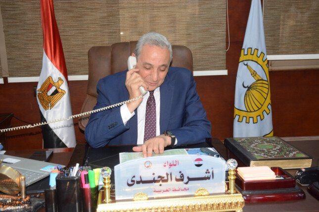 تهنئة هاتفية من محافظ الغربية لأوائل الشهادة الإعدادية وتقدير لإنجازاتهم