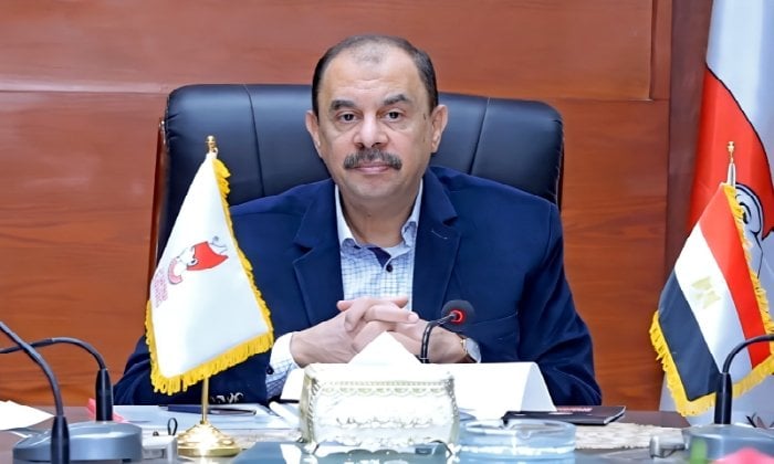 سوهاج: تنظيم ساعات عمل المحلات لتقليل استهلاك الطاقة
