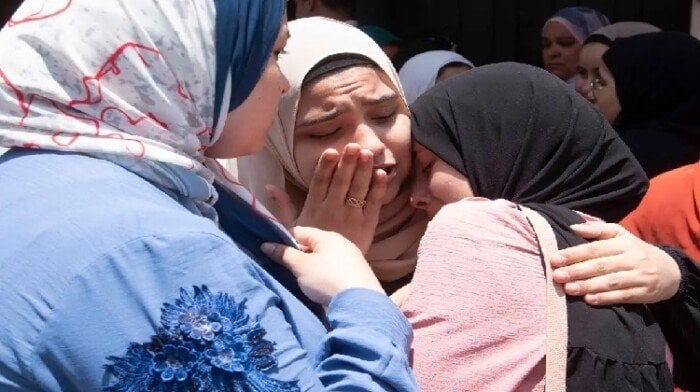 محافظ بني سويف يطالب بالتحقيق في نتائج الإعدادية بعد احتقان جماعي