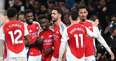 أرسنال يواجه وولفرهامبتون في مواجهة حاسمة لتعزيز موقعه بالصدارة