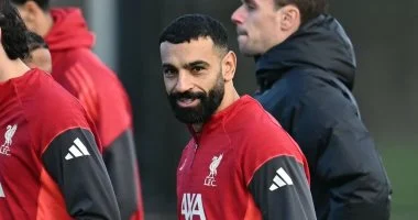 محمد صلاح يتواجد في تشكيلة ليفربول لمواجهة برايتون اليوم